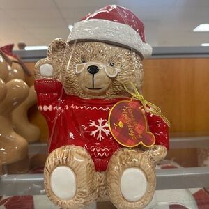 Viral bear cookie jar